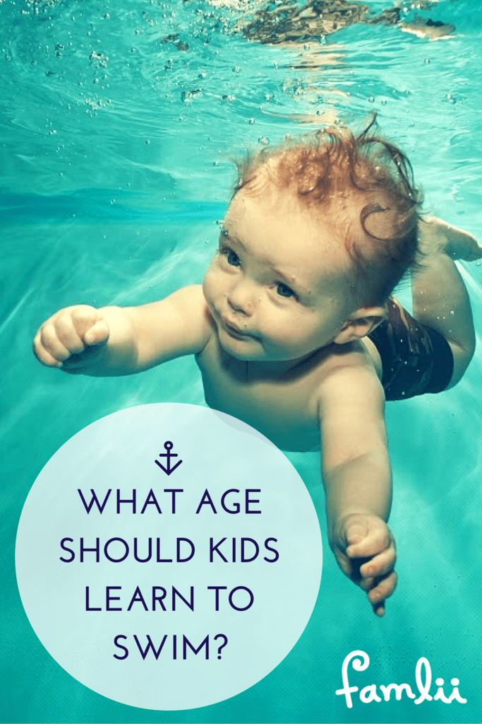 Baby Swimming Famlii